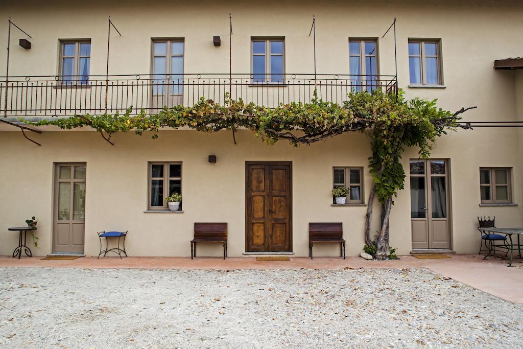 Gasthaus A Mira 'D Novel Novello Exterior foto